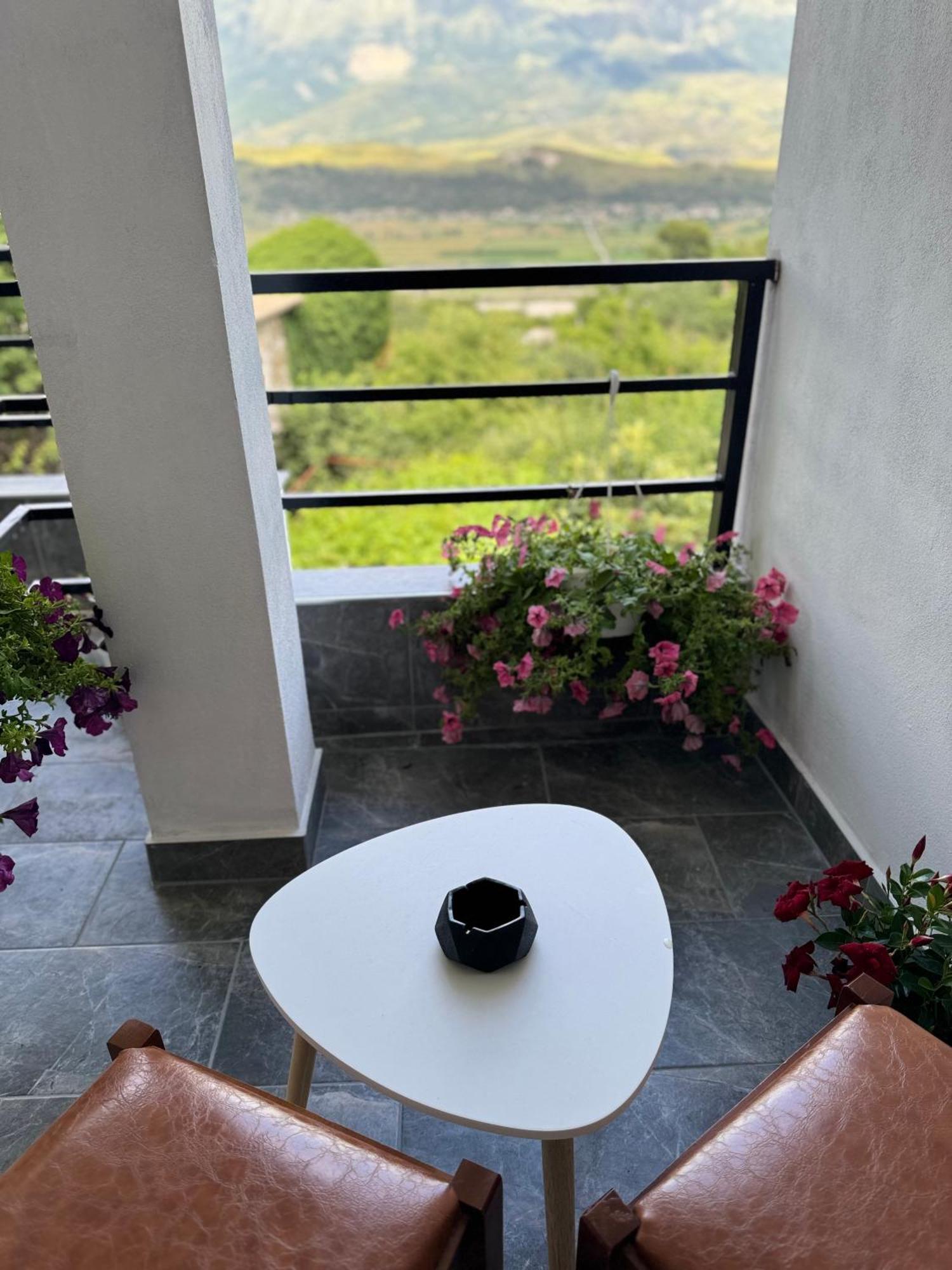 Guva Guest House Gjirokastra Kültér fotó